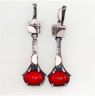 Sidabriniai auskarai ant cilindrinės spynos0