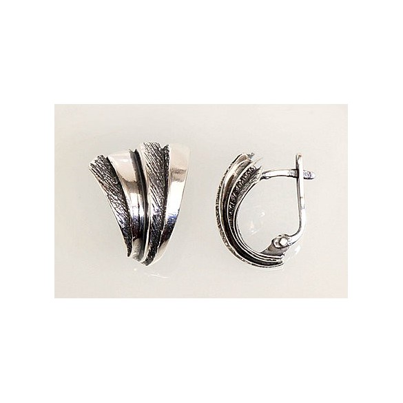 Sudraba auskari ar angļu slēdzēju