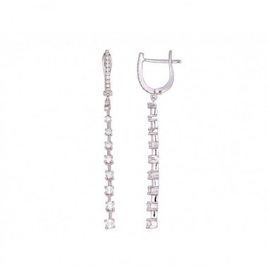 Zelta auskari ar angļu slēdzēju