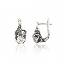 Sidabriniai auskarai ant cilindrinės spynos0