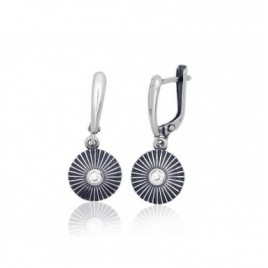 Sidabriniai auskarai ant cilindrinės spynos0