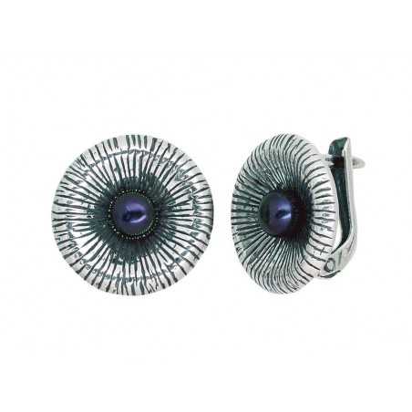 Sidabriniai auskarai ant cilindrinės spynos